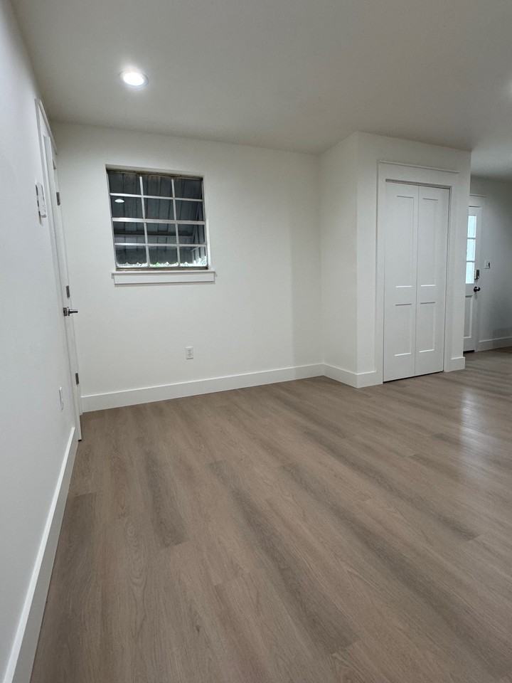 1923 Metairie Avenue #C - Photo 6 of 11