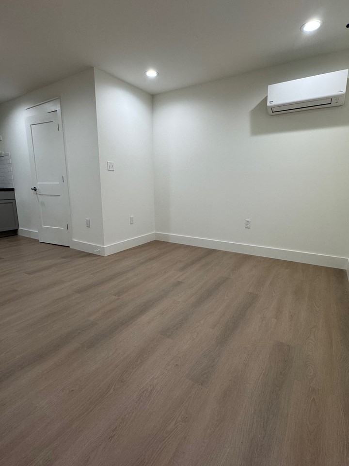 1923 Metairie Avenue #C - Photo 7 of 11