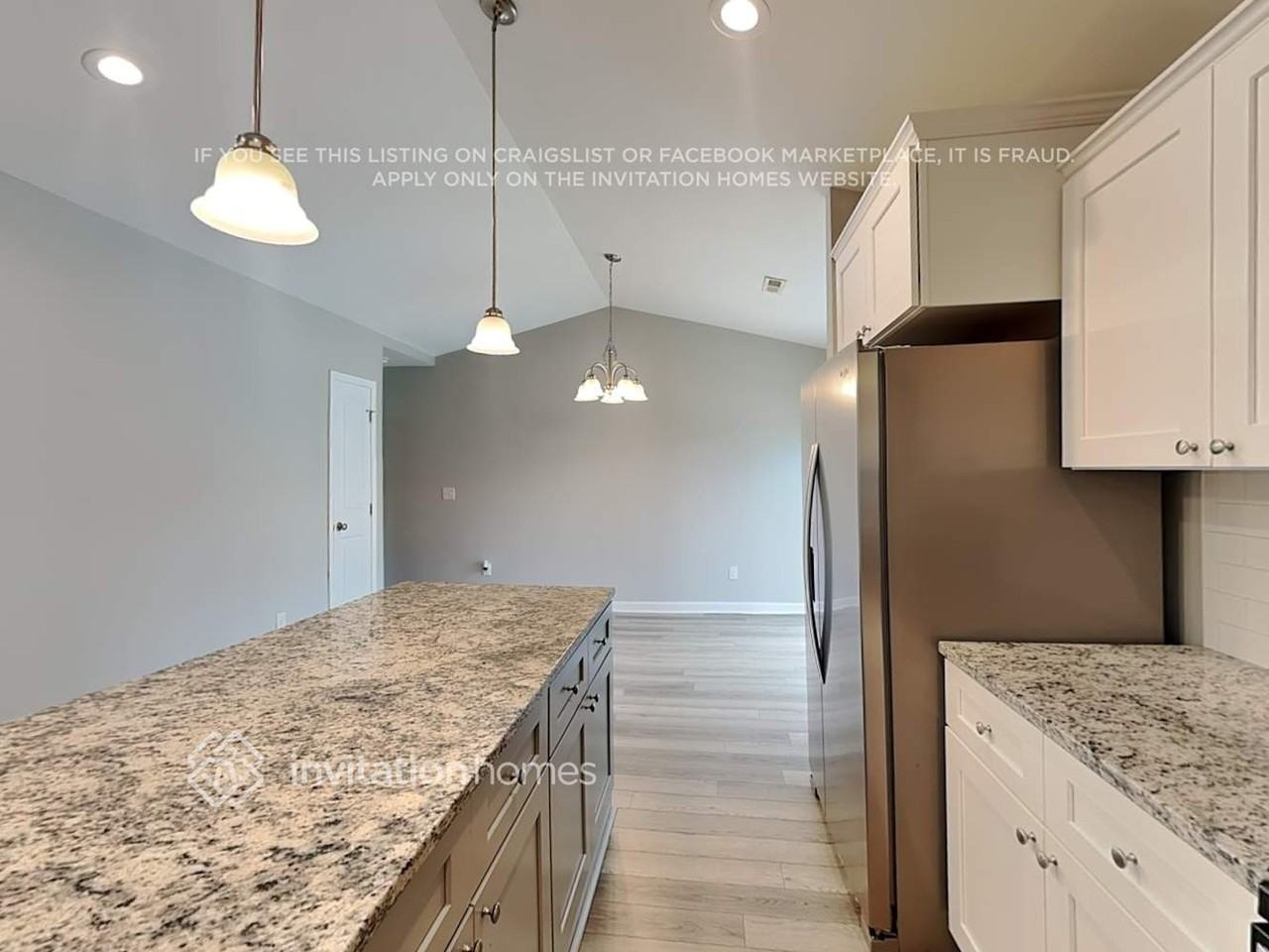 1125 Roberts St - Photo 7 of 19