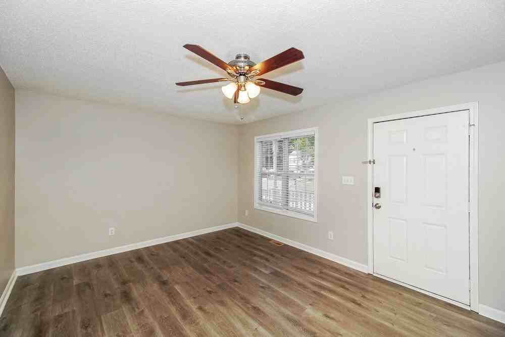 971 Avery Ct - Photo 5 of 16