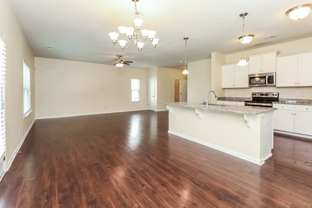2100 Mingus Cabin Ln - Photo 5 of 17