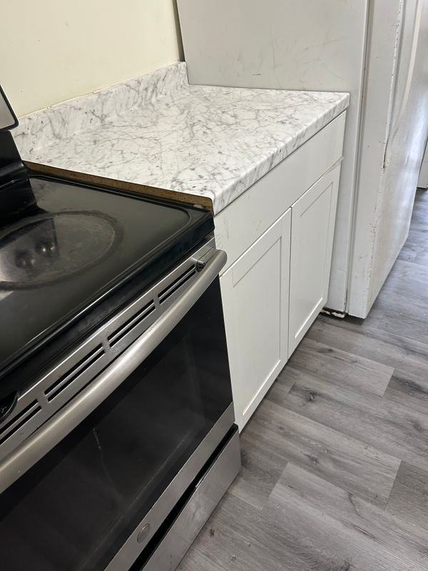 1434 Cottonwood Ct - Photo 2 of 3