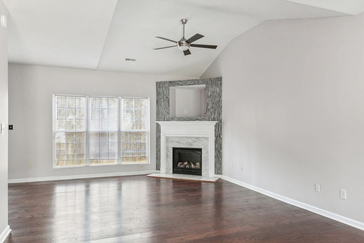 3690 Brookwood Blvd - Photo 2 of 15