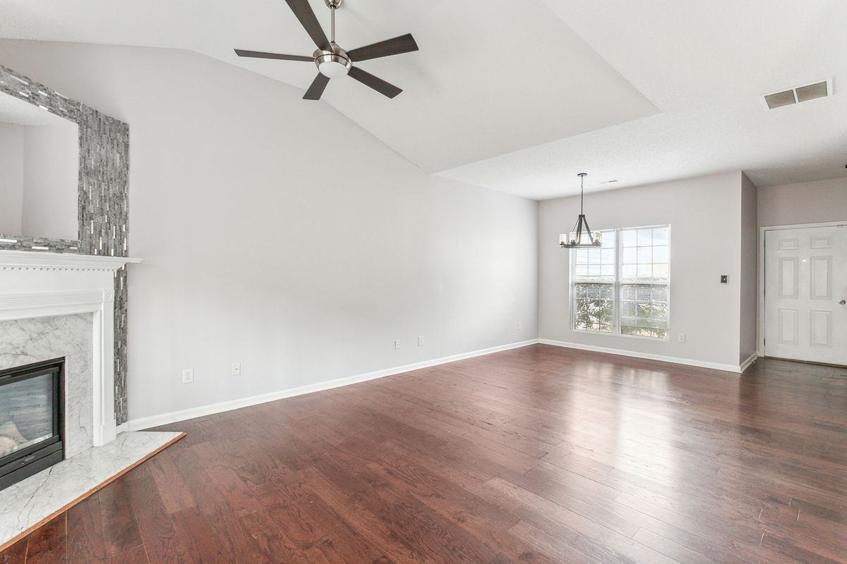 3690 Brookwood Blvd - Photo 5 of 15