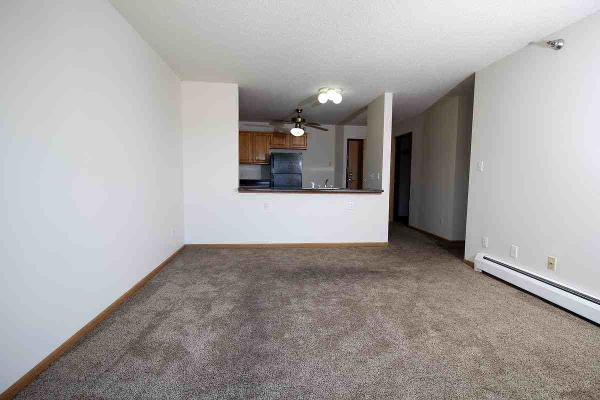 6000 Creston Ave Ste 100 - Photo 4 of 14