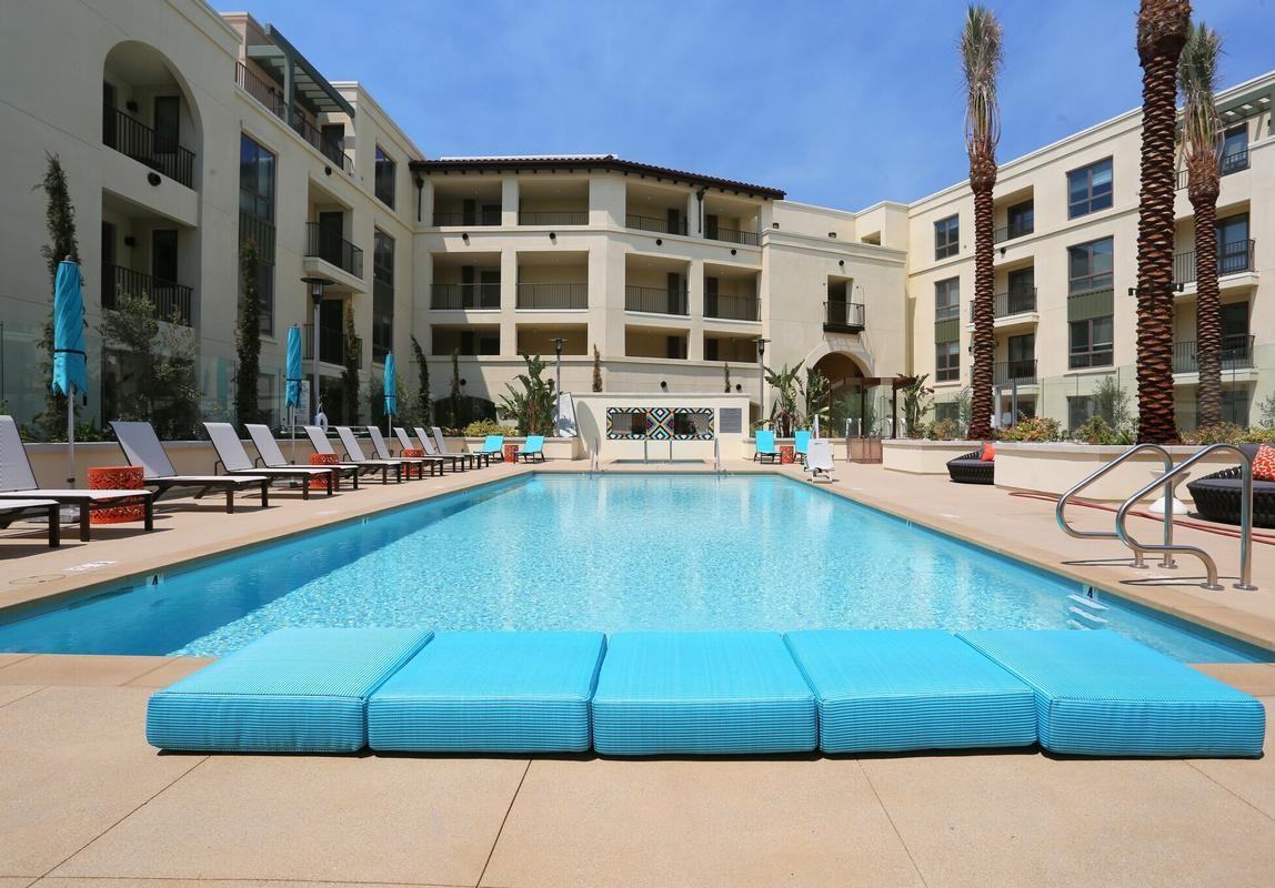 75 W Walnut St - Photo 3 of 21