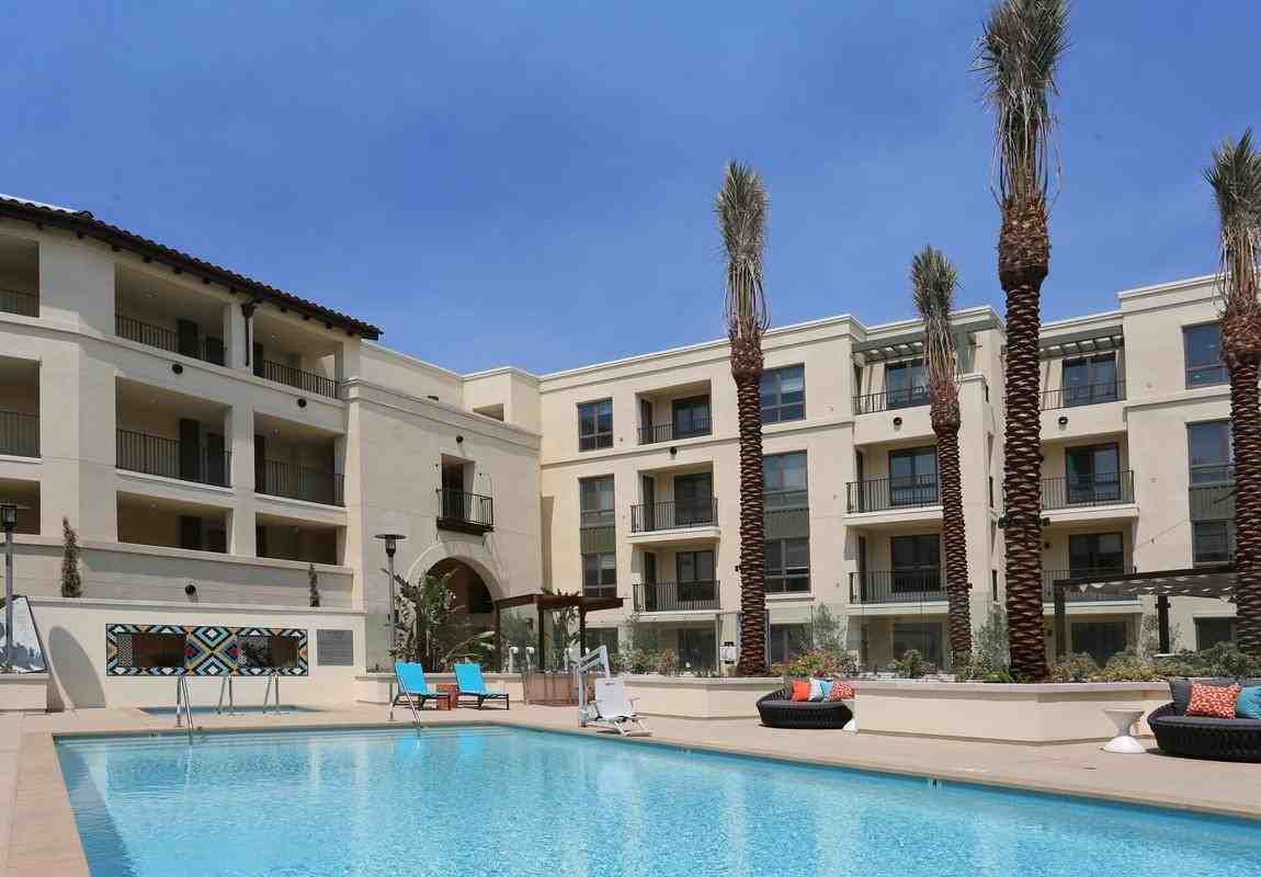 75 W Walnut St - Photo 6 of 21