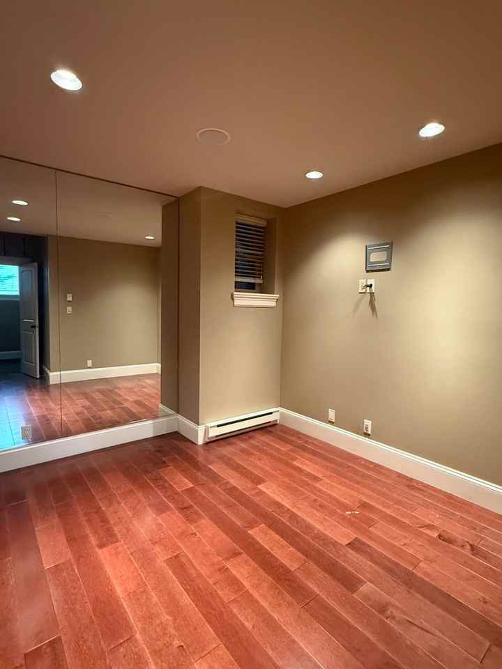 3899 159 Street - Photo 4 of 7