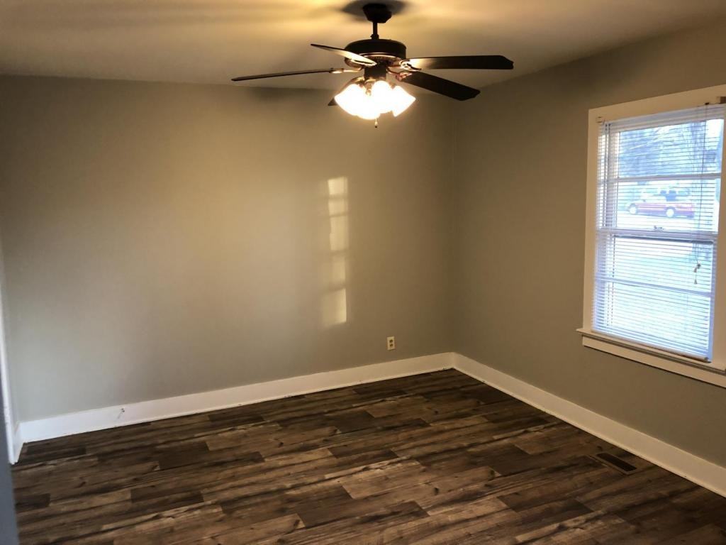 406 Wind Avenue Northwest - Photo 4 of 12