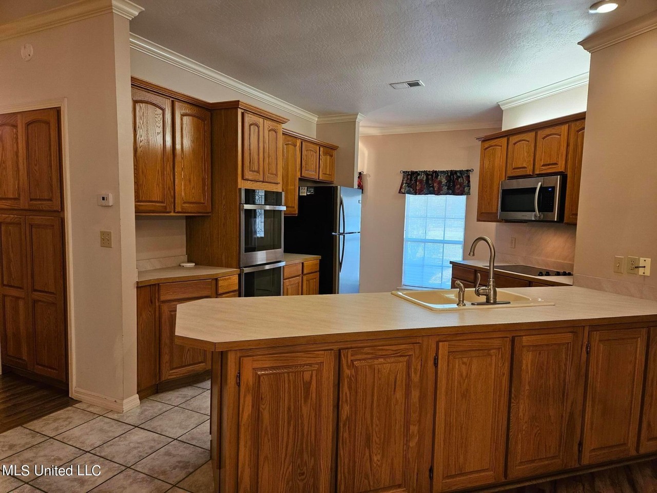 74607 Diamondhead Dr N - Photo 2 of 27