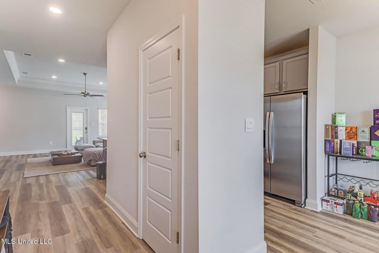 17762 Kelso Dr - Photo 3 of 30