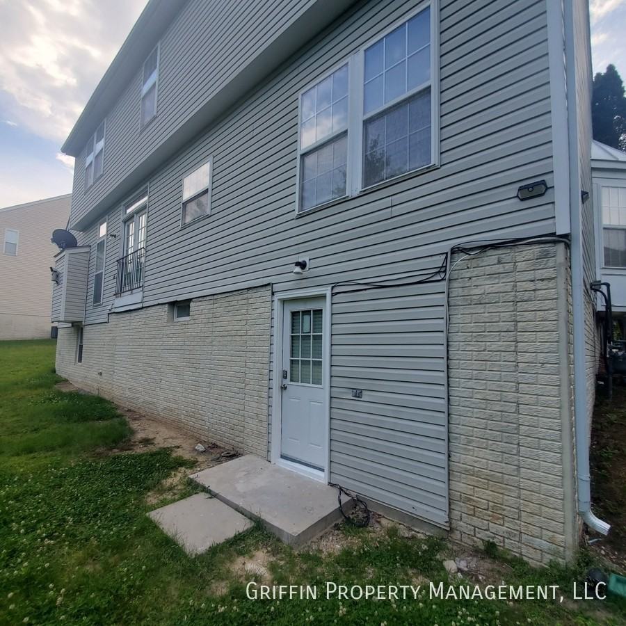 10308 Grandhaven Ave - Photo 2 of 9