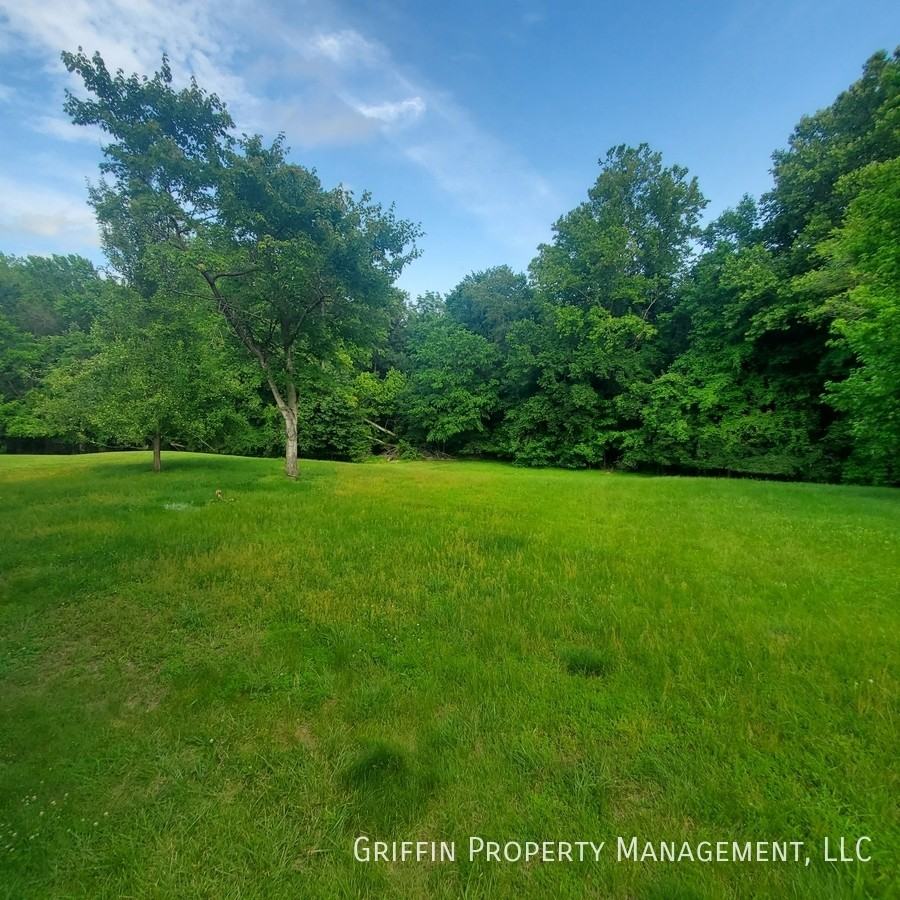 10308 Grandhaven Ave - Photo 3 of 9