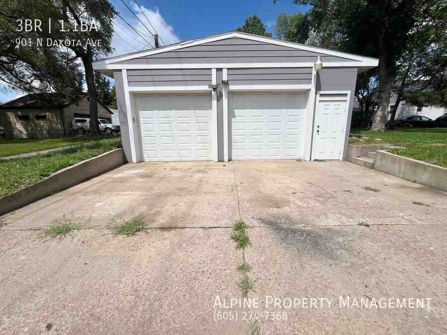 901 N Dakota Ave - Photo 3 of 29