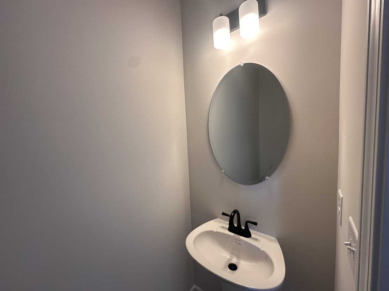 243 Sycamore Dr #NA - Photo 3 of 28