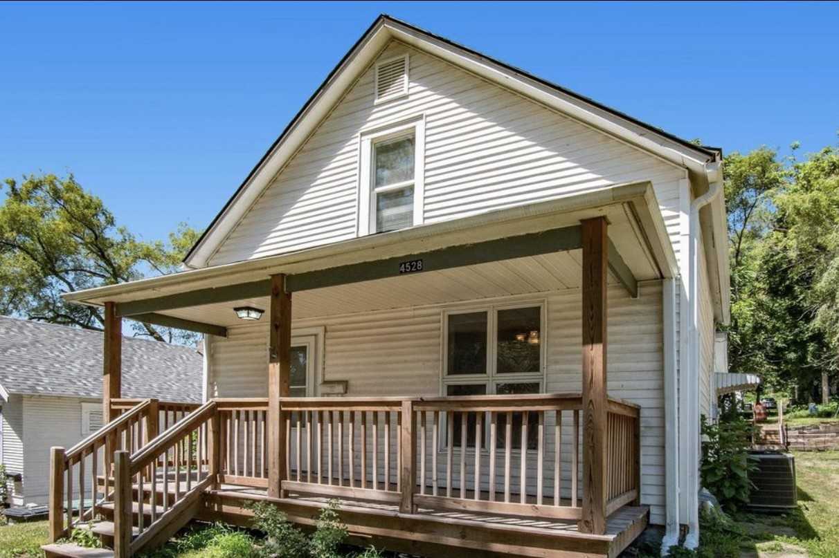 4528 Burdette St #NA - Photo 2 of 22