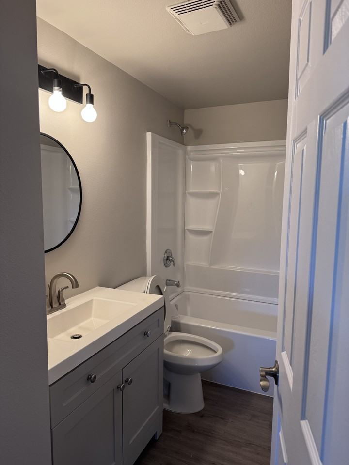 1718 Scenic Dr #A - Photo 2 of 10