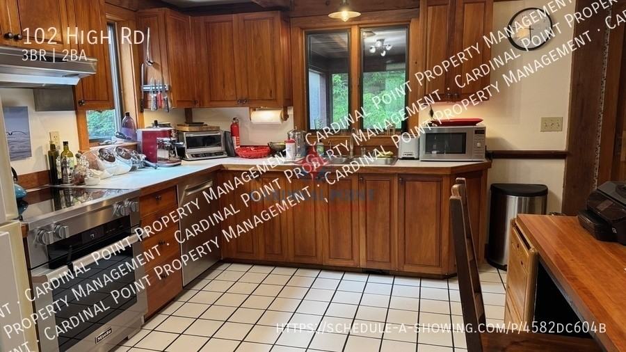 102 High Rd - Photo 3 of 10