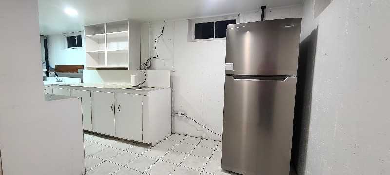 557 W 4800 S - Photo 6 of 10