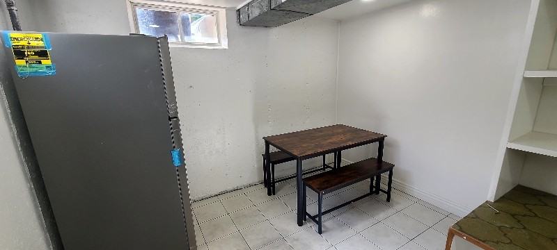 557 W 4800 S - Photo 7 of 10