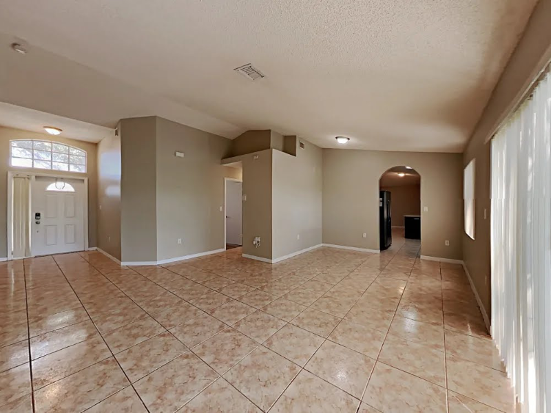 10667 Sw 21st St - Photo 3 of 12