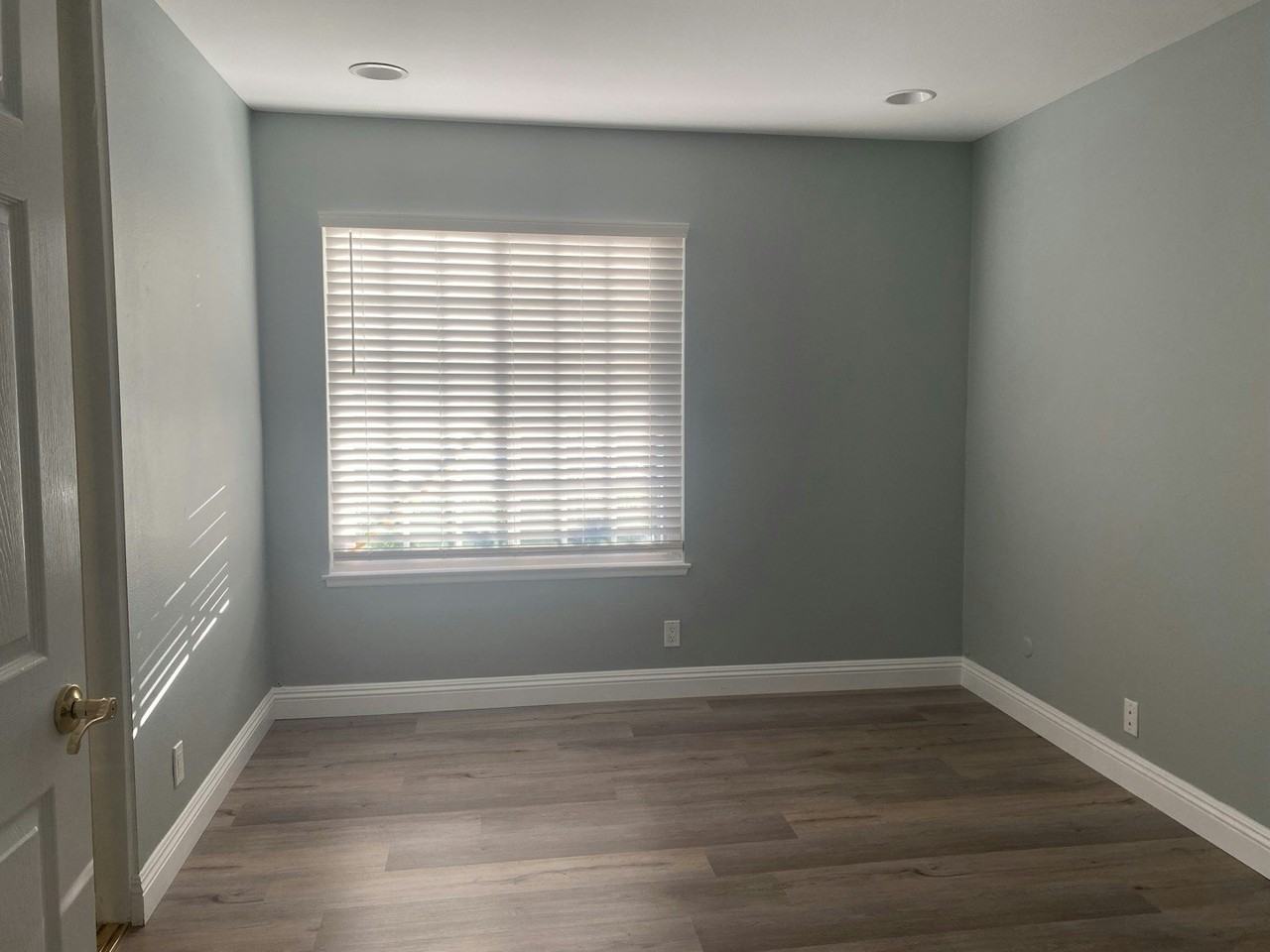 322 Dover Ave - Photo 3 of 21