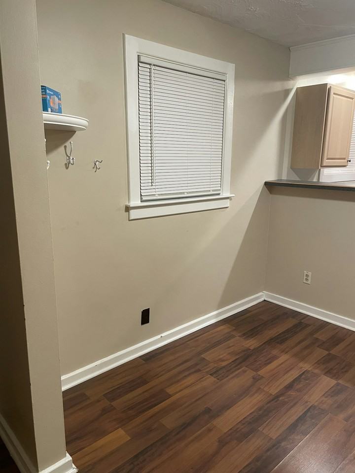 213 Garden City Drive, Unit 1 (3BR) - Photo 5 of 25
