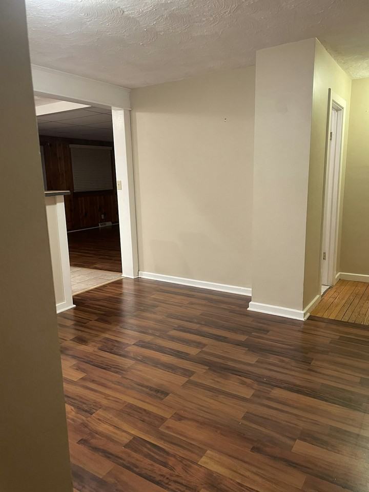 213 Garden City Drive, Unit 1 (3BR) - Photo 6 of 25