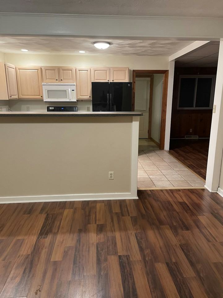 213 Garden City Drive, Unit 1 (3BR) - Photo 7 of 25
