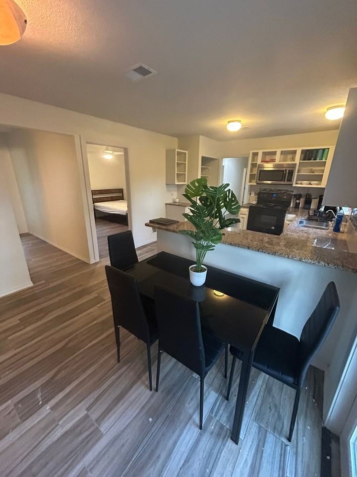 10115 Outlaw Bend - Photo 4 of 40