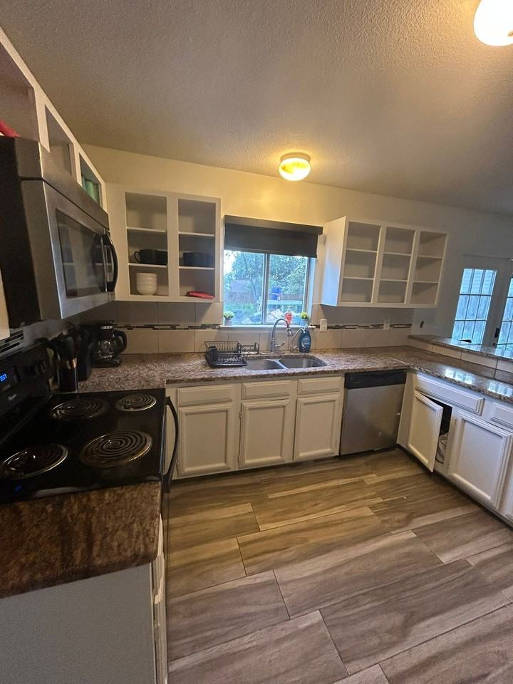 10115 Outlaw Bend - Photo 5 of 40