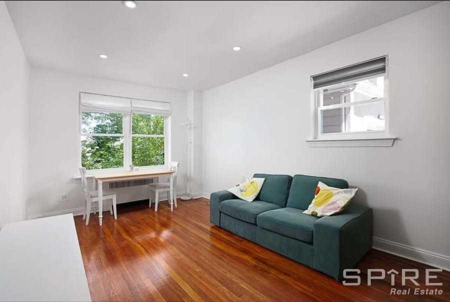 3038 Kingsbridge Ter - Photo 2 of 10