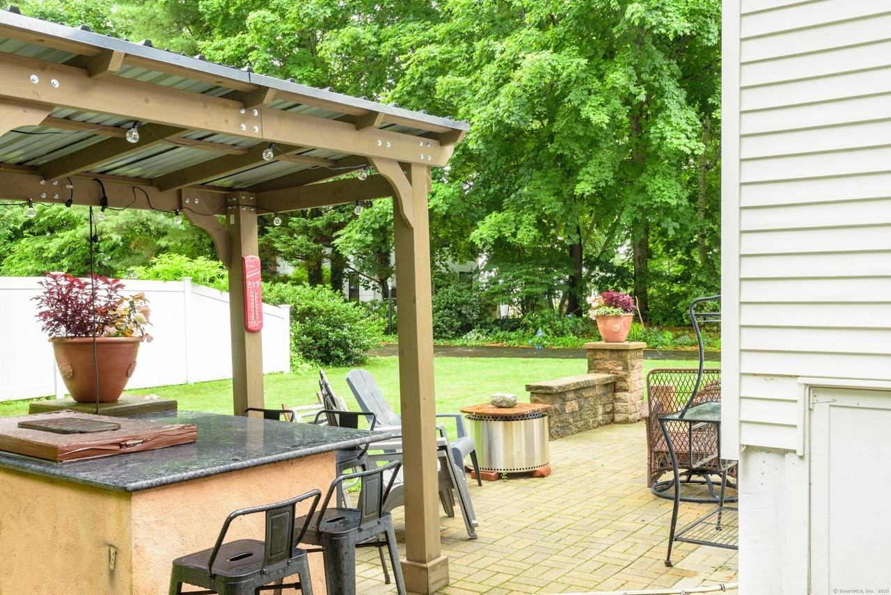 92 Grove Beach Rd S - Photo 3 of 29