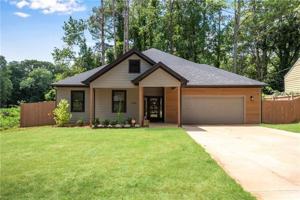 featured image of 2424 Connally Dr