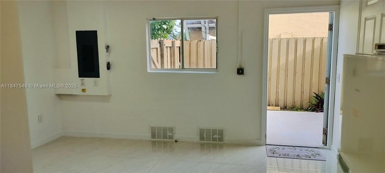 14552 Sw 158th Ct #01 - Photo 7 of 20