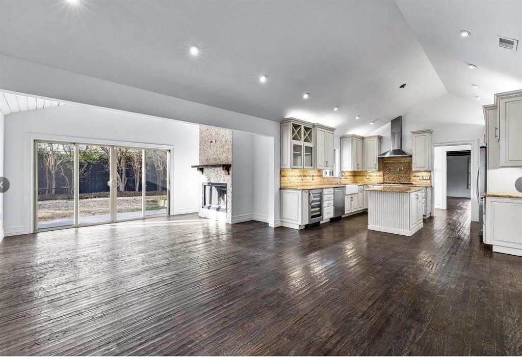 5610 Forest Ln - Photo 7 of 28