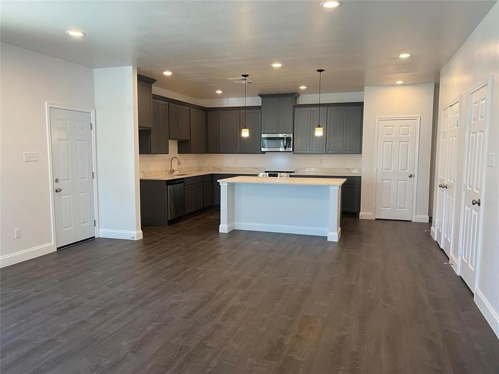 3015 Barling St - Photo 4 of 12