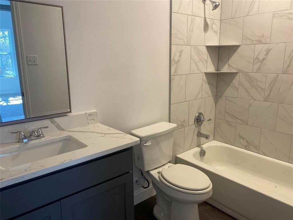 3015 Barling St - Photo 5 of 12