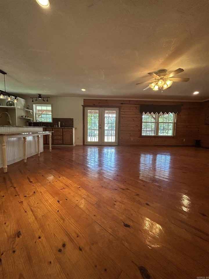 116 Pineapple Dr - Photo 4 of 26