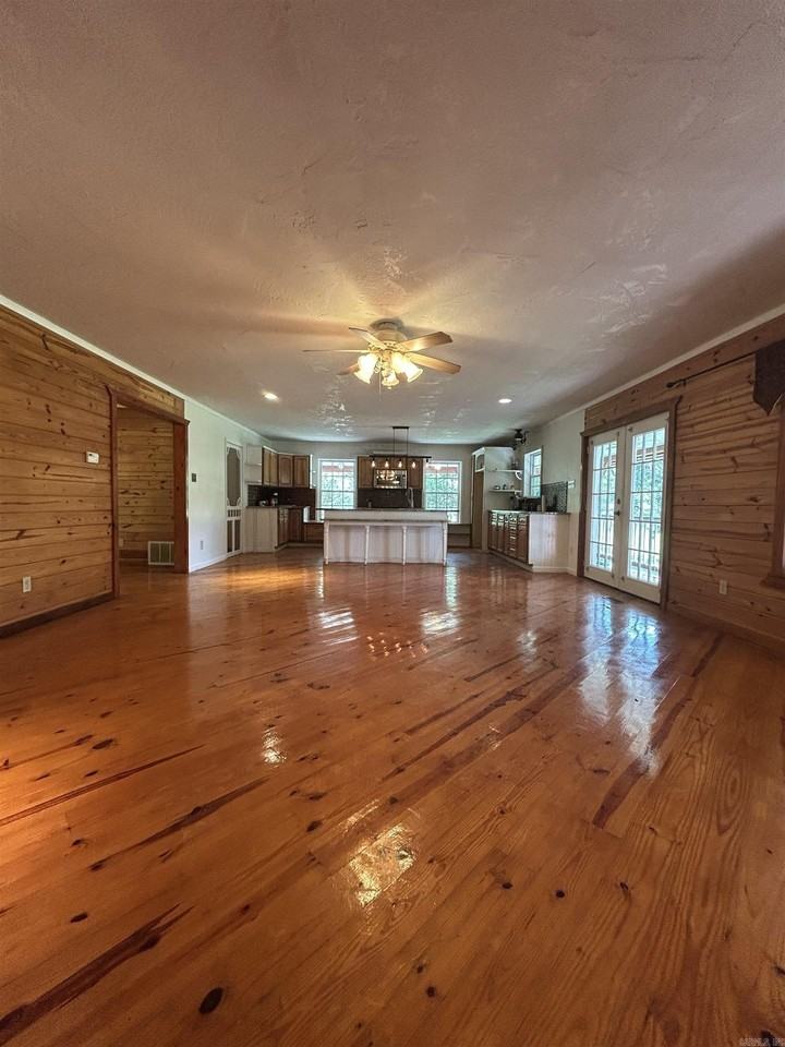 116 Pineapple Dr - Photo 5 of 26