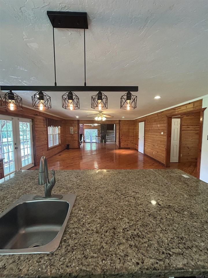 116 Pineapple Dr - Photo 6 of 26