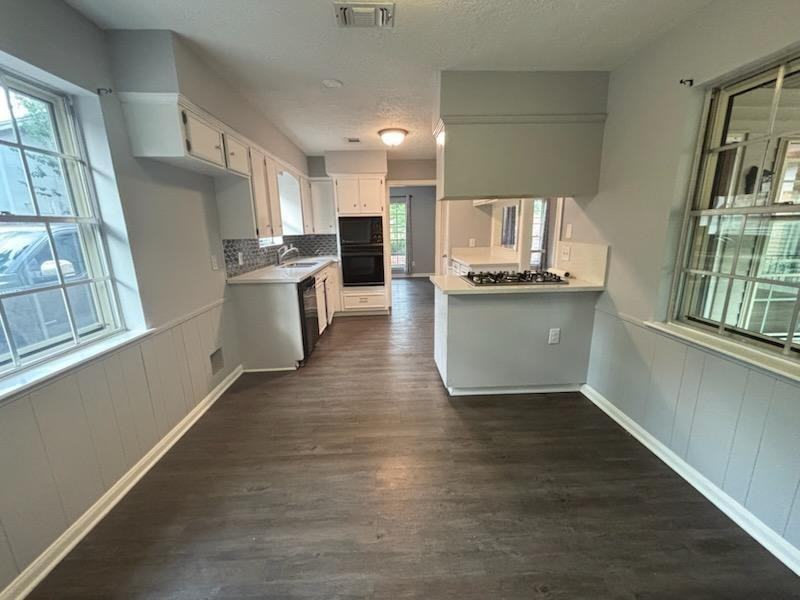 8231 Roebourne Ln - Photo 5 of 24