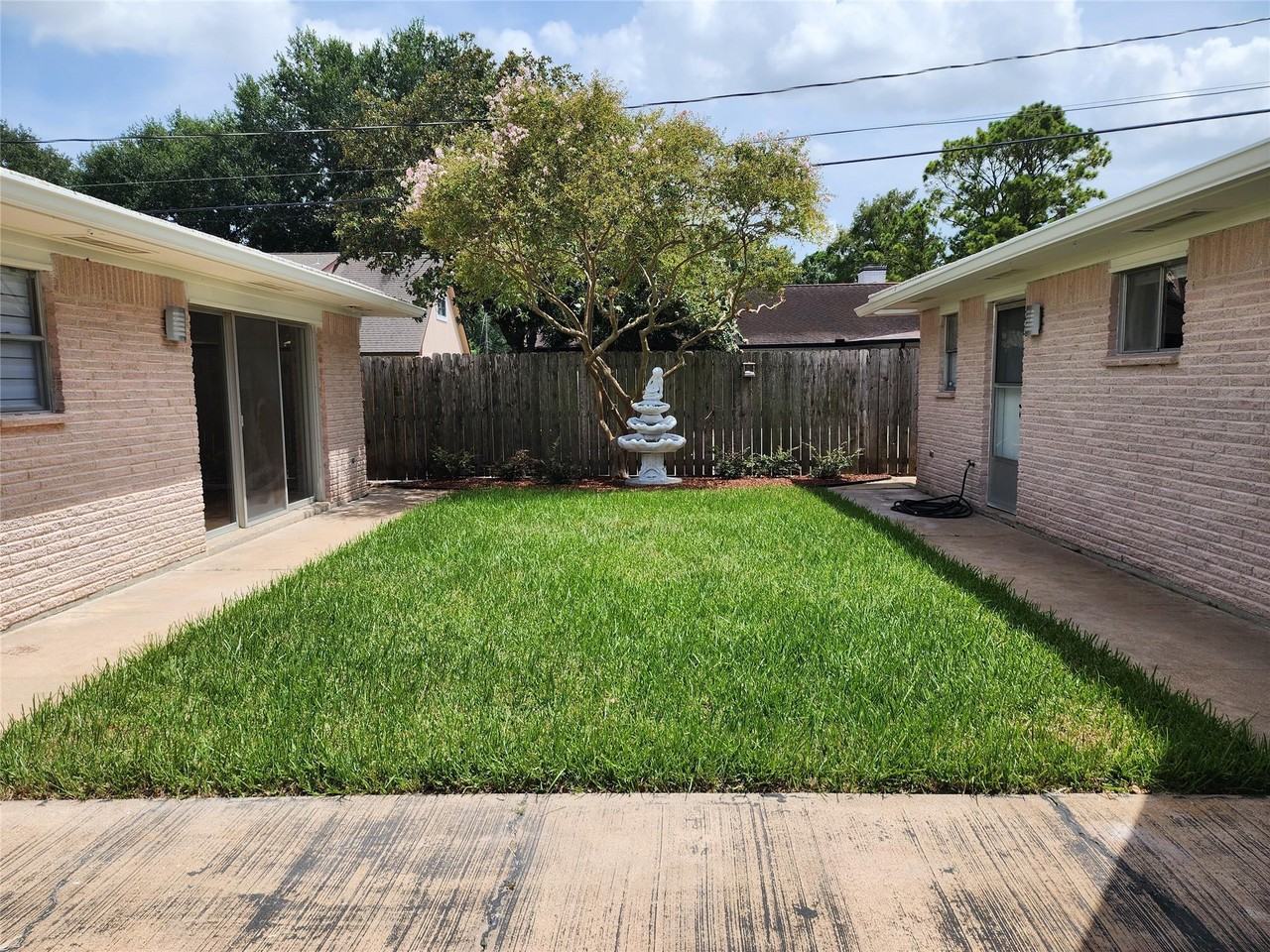 8023 S Braeswood Blvd - Photo 3 of 20