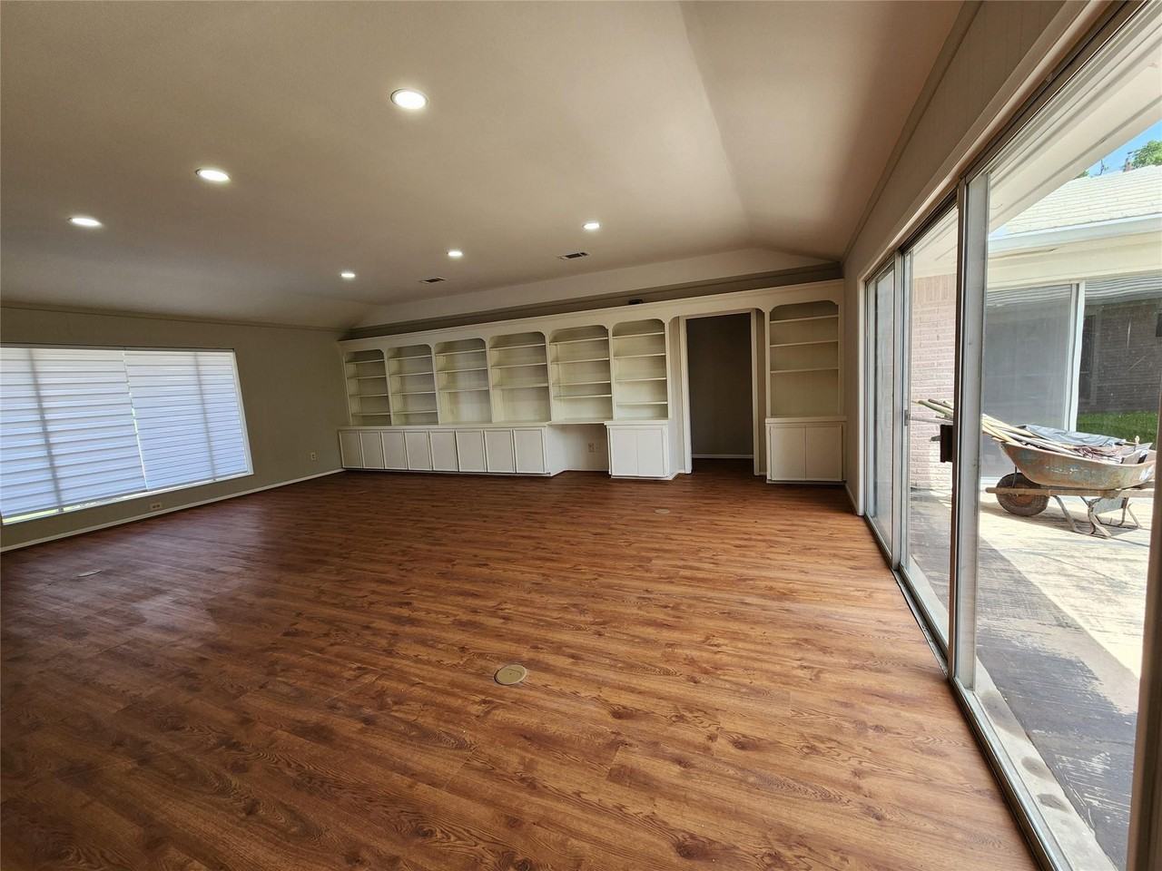 8023 S Braeswood Blvd - Photo 4 of 20