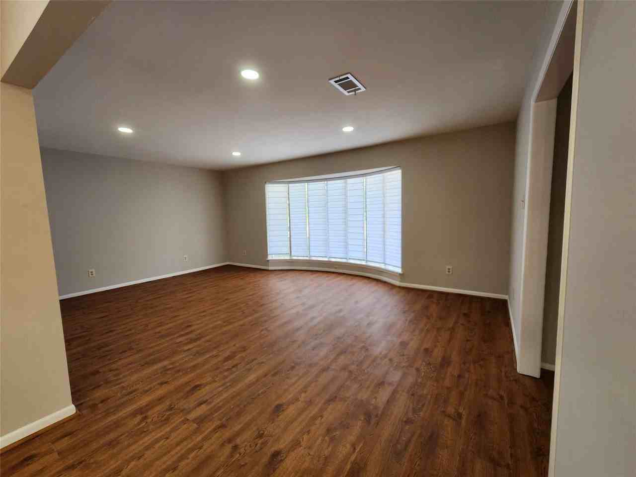 8023 S Braeswood Blvd - Photo 6 of 20