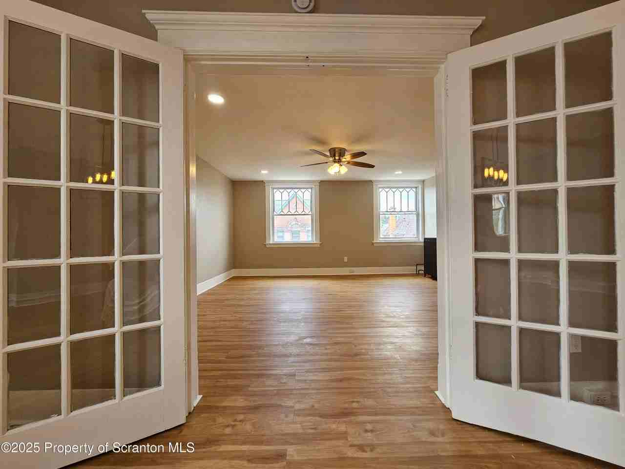 218 South Franklin Street - Photo 3 of 34