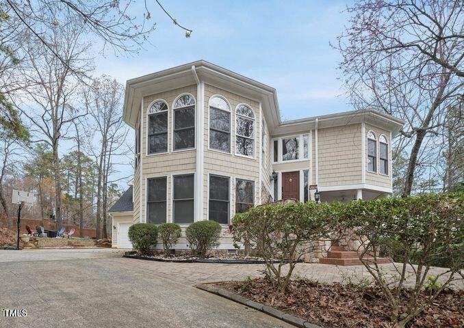 104 Sierra Dr - Photo 2 of 27