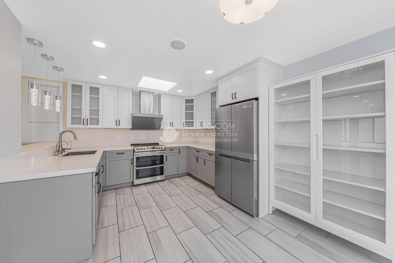 401 26th Ave #6 - Photo 3 of 28