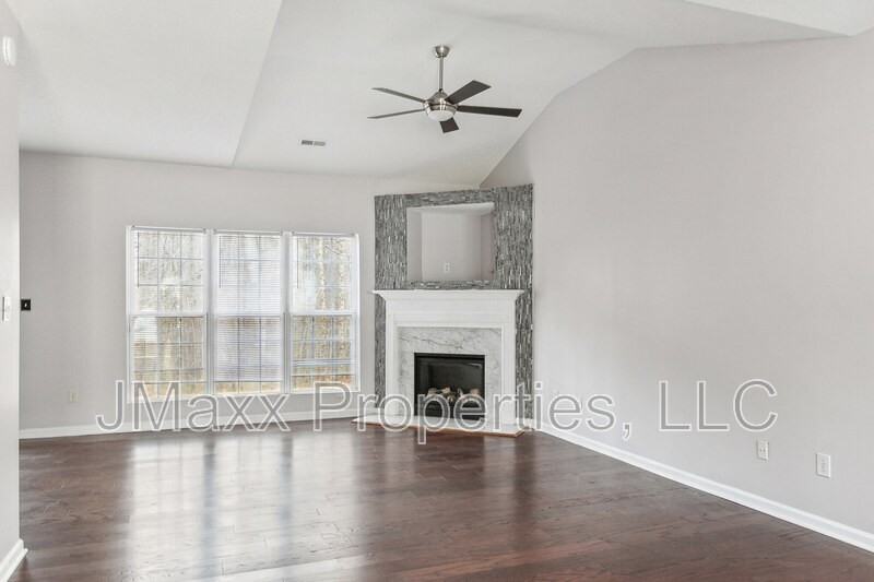 3690 Brookwood Blvd - Photo 2 of 15