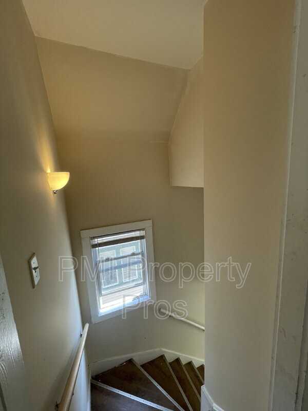 1612 N 40th St - Photo 2 of 5